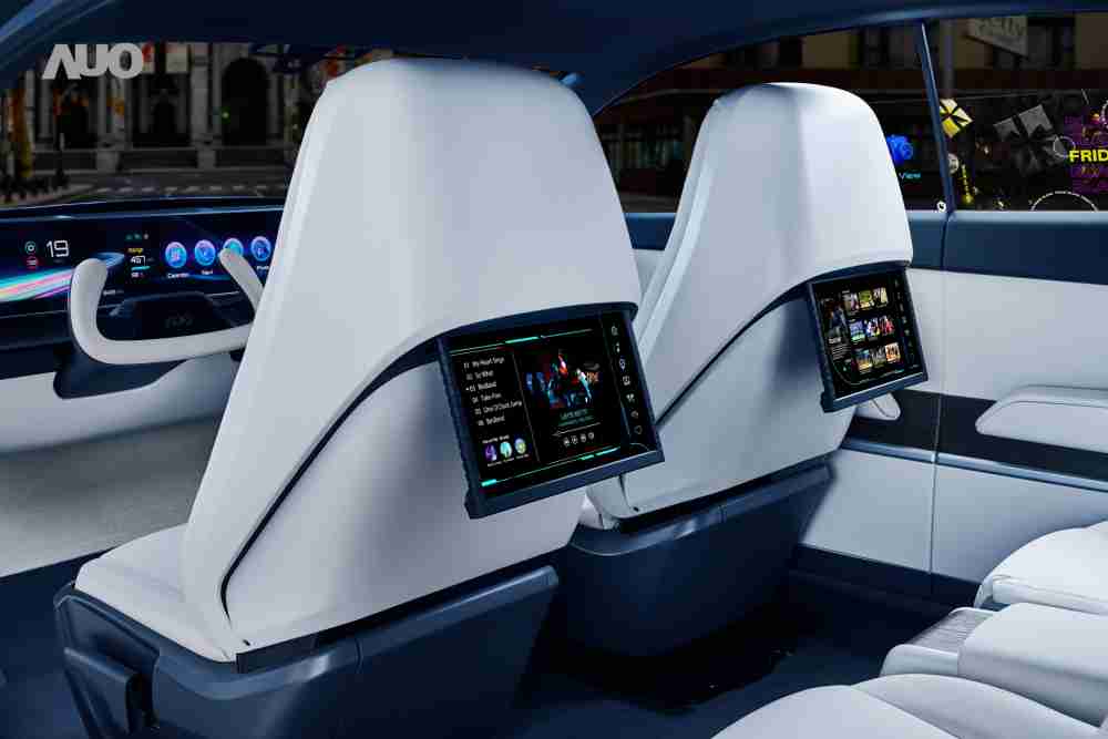 口袋牛店将于CES 展示全新Smart Cockpit 2024，，，可紧密串连使用者多元需求，，，，并革新座舱内部的应用和设计，，，带来身历其境且引人入胜的视觉飨宴，，，，满足驾乘人员的全方位体验
